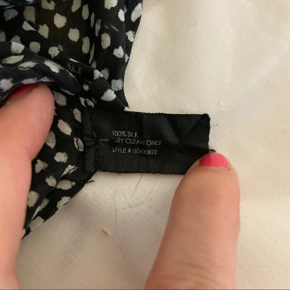 Club Monaco women’s silk patterned tank top in size x-small - Picture 6 of 6